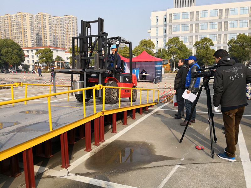 ���Ź��ʹ���-�����ɼ��Ƿ�,����Ʒ�Ƶ�ʵ��