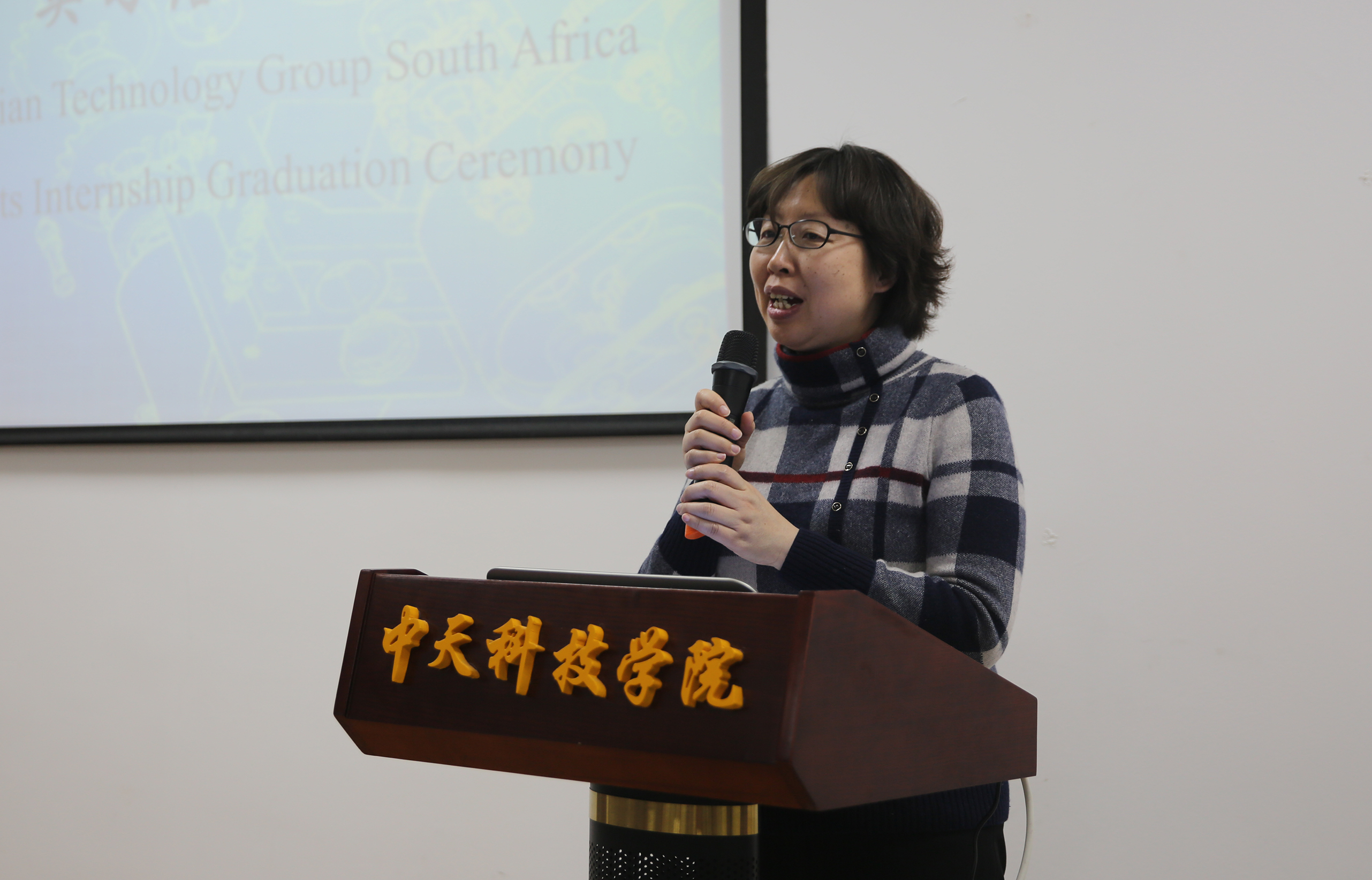 ���Ź��ʹ���-�����ɼ��Ƿ�,����Ʒ�Ƶ�ʵ��