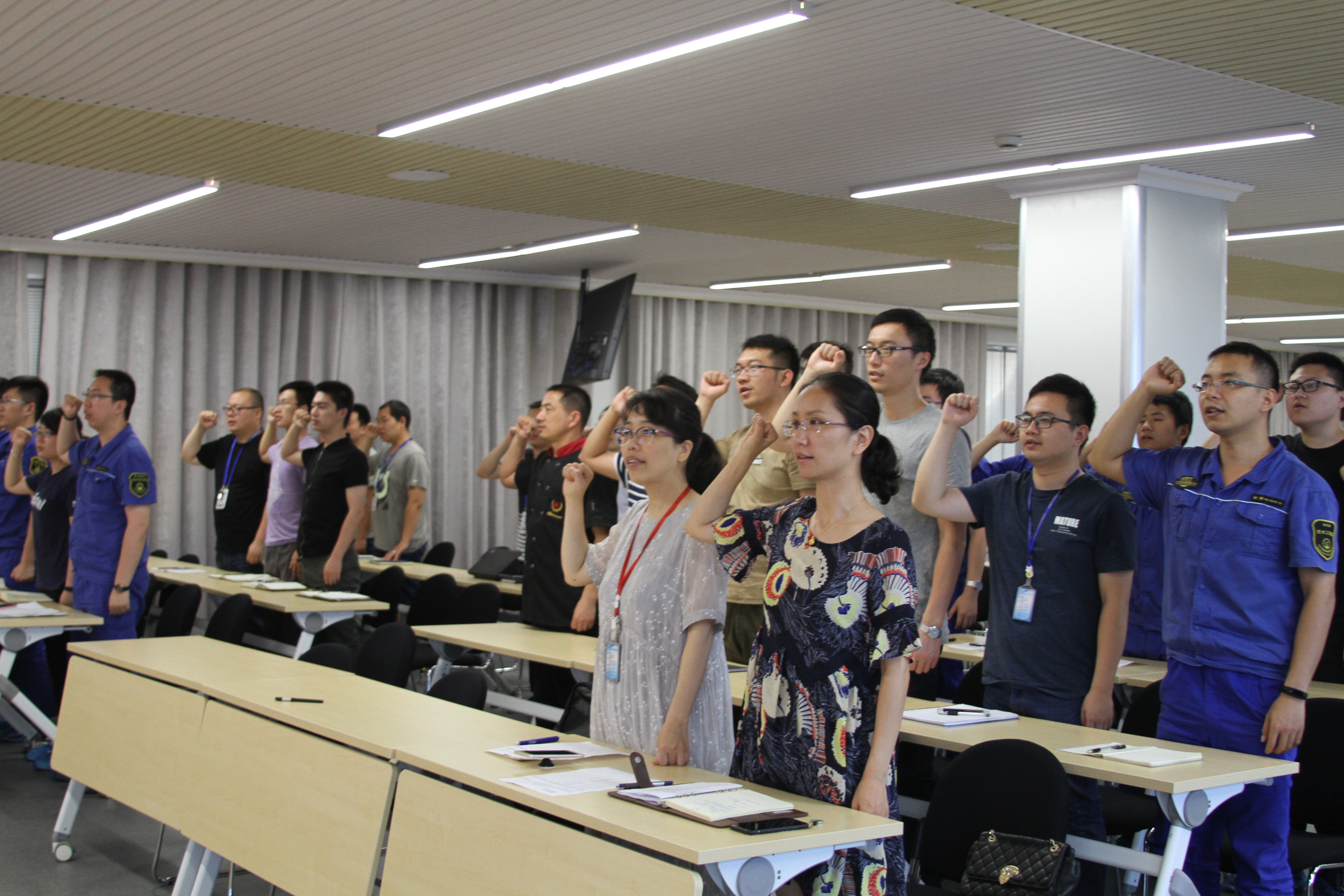 ���Ź��ʹ���-�����ɼ��Ƿ�,����Ʒ�Ƶ�ʵ��