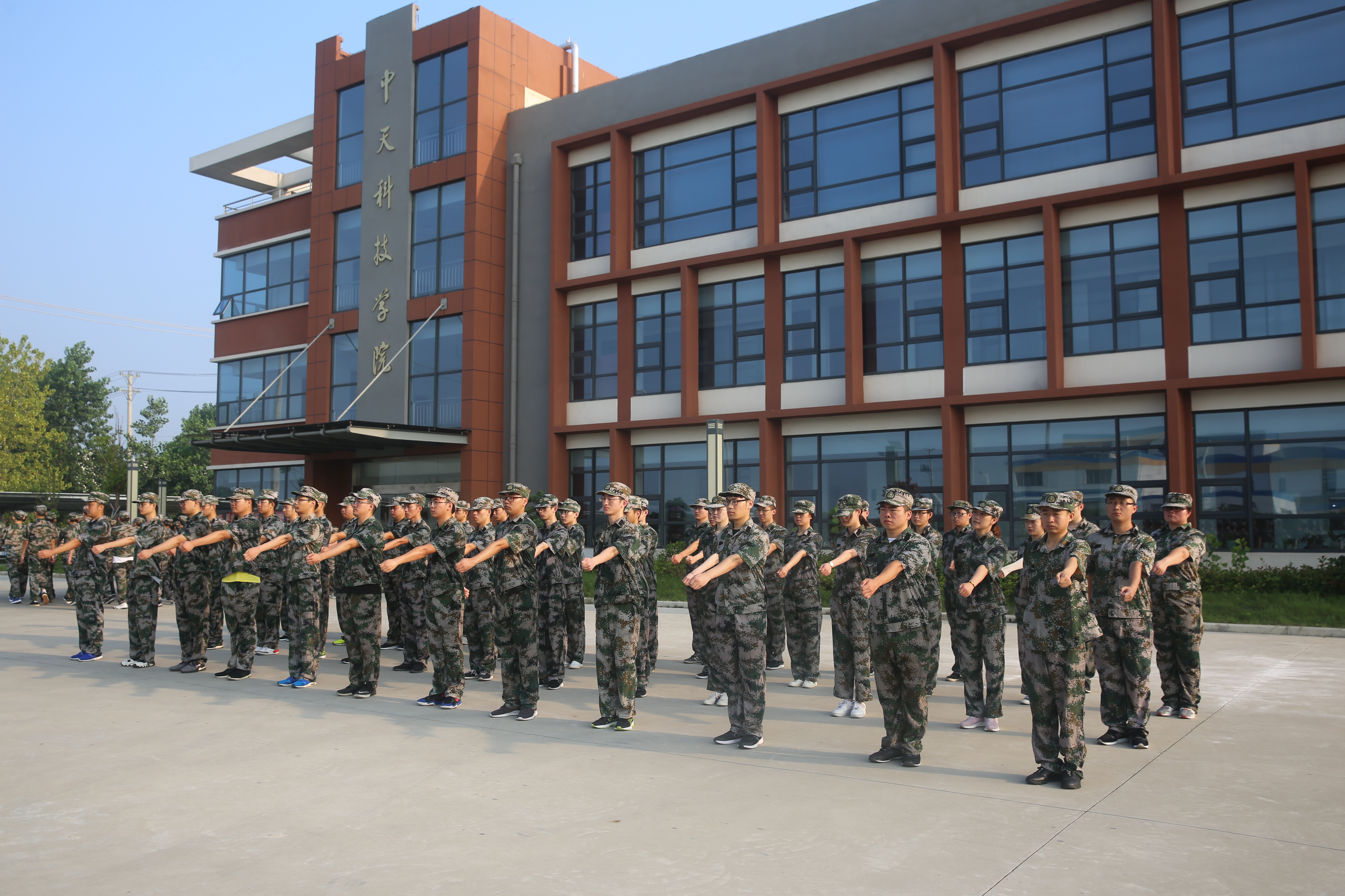 ���Ź��ʹ���-�����ɼ��Ƿ�,����Ʒ�Ƶ�ʵ��