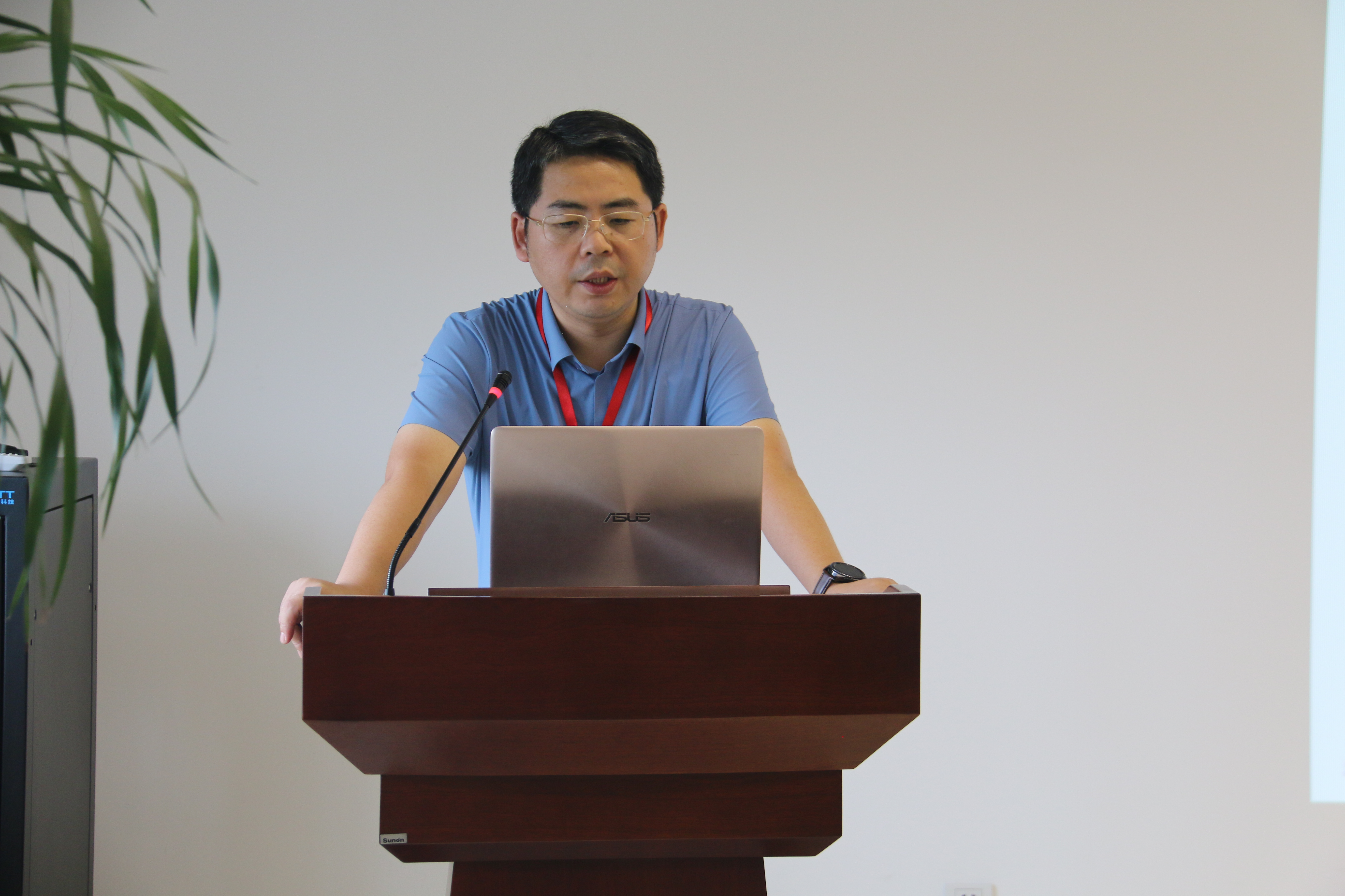 ���Ź��ʹ���-�����ɼ��Ƿ�,����Ʒ�Ƶ�ʵ��