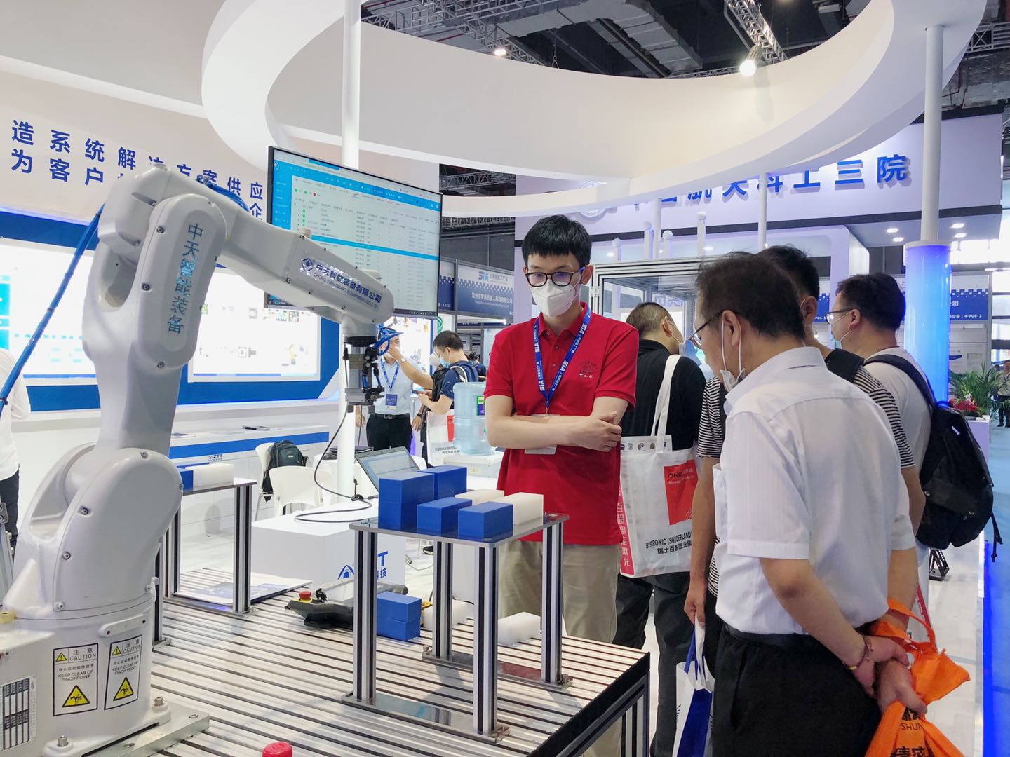 ���Ź��ʹ���-�����ɼ��Ƿ�,����Ʒ�Ƶ�ʵ��